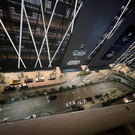 Downtown Holiday'S - 1 Min To Dubai Mall & Burj Khalifa Vandrarhem Exteriör bild